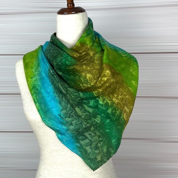 Golden Camel of Shanghai Hand Rolled and Hand Printed 100% Silk  Square Scarf - Picture 6 of 8